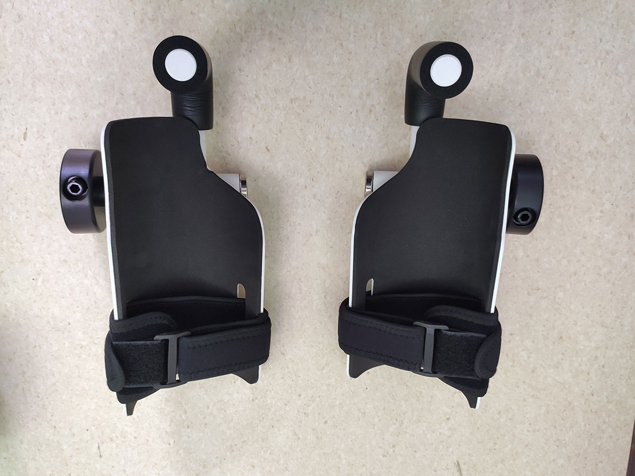 再向麥理浩夫人中心捐贈復(fù)康儀器材