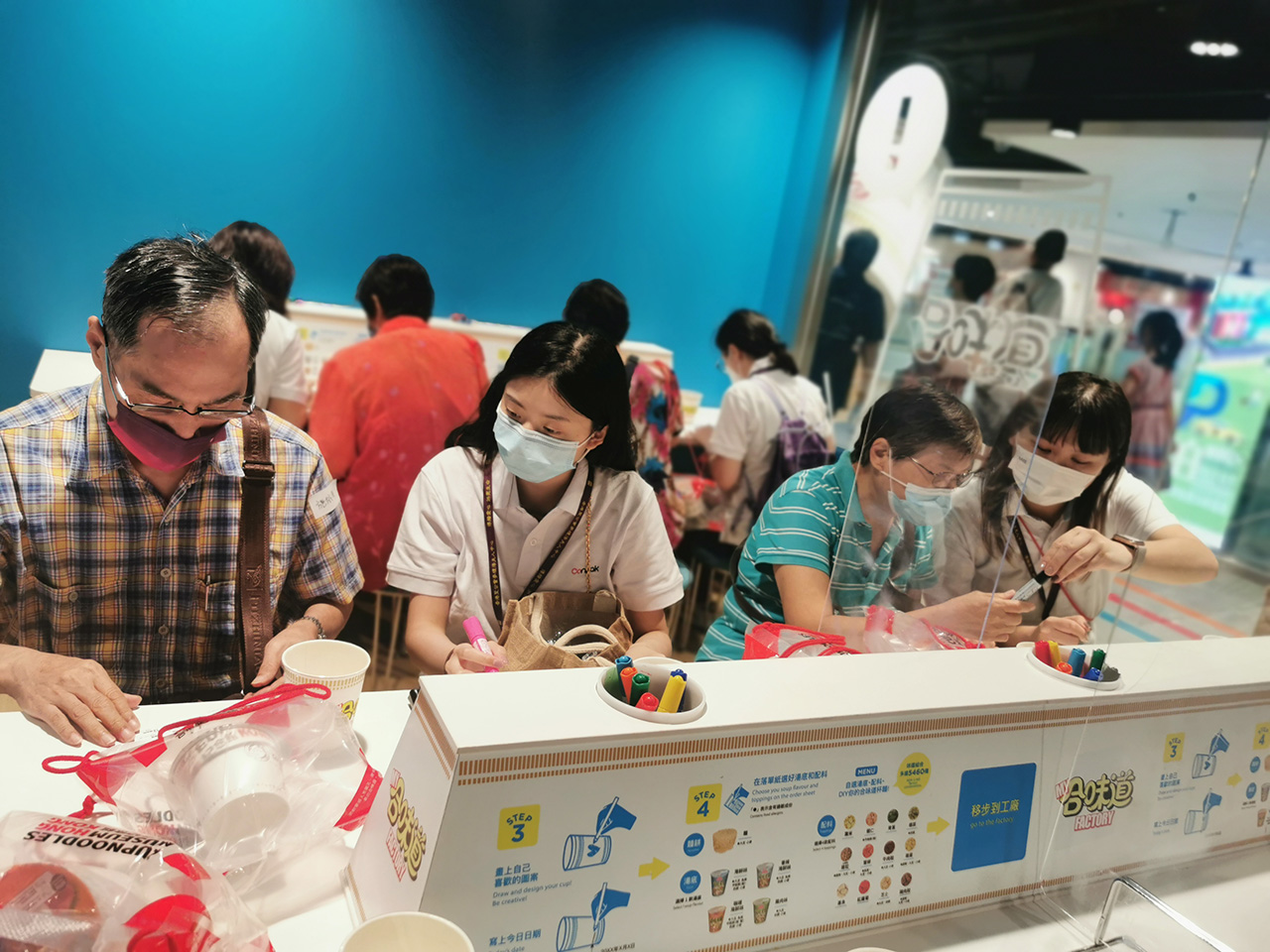 康栢義工與老友記同游合味道杯面體驗(yàn)活動(dòng)